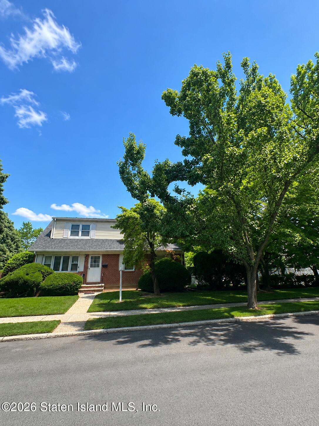 126 Grand Avenue Image 2