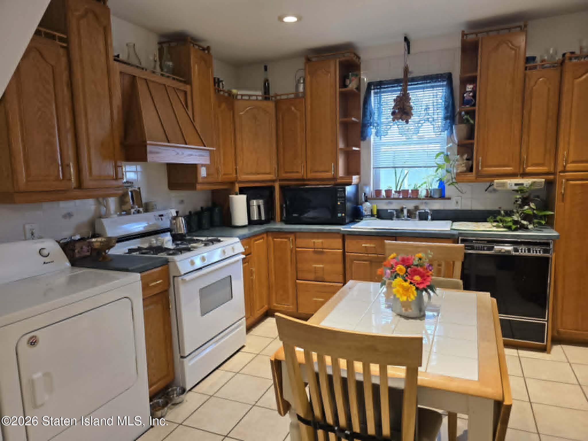 35 Shelley Avenue Image 2