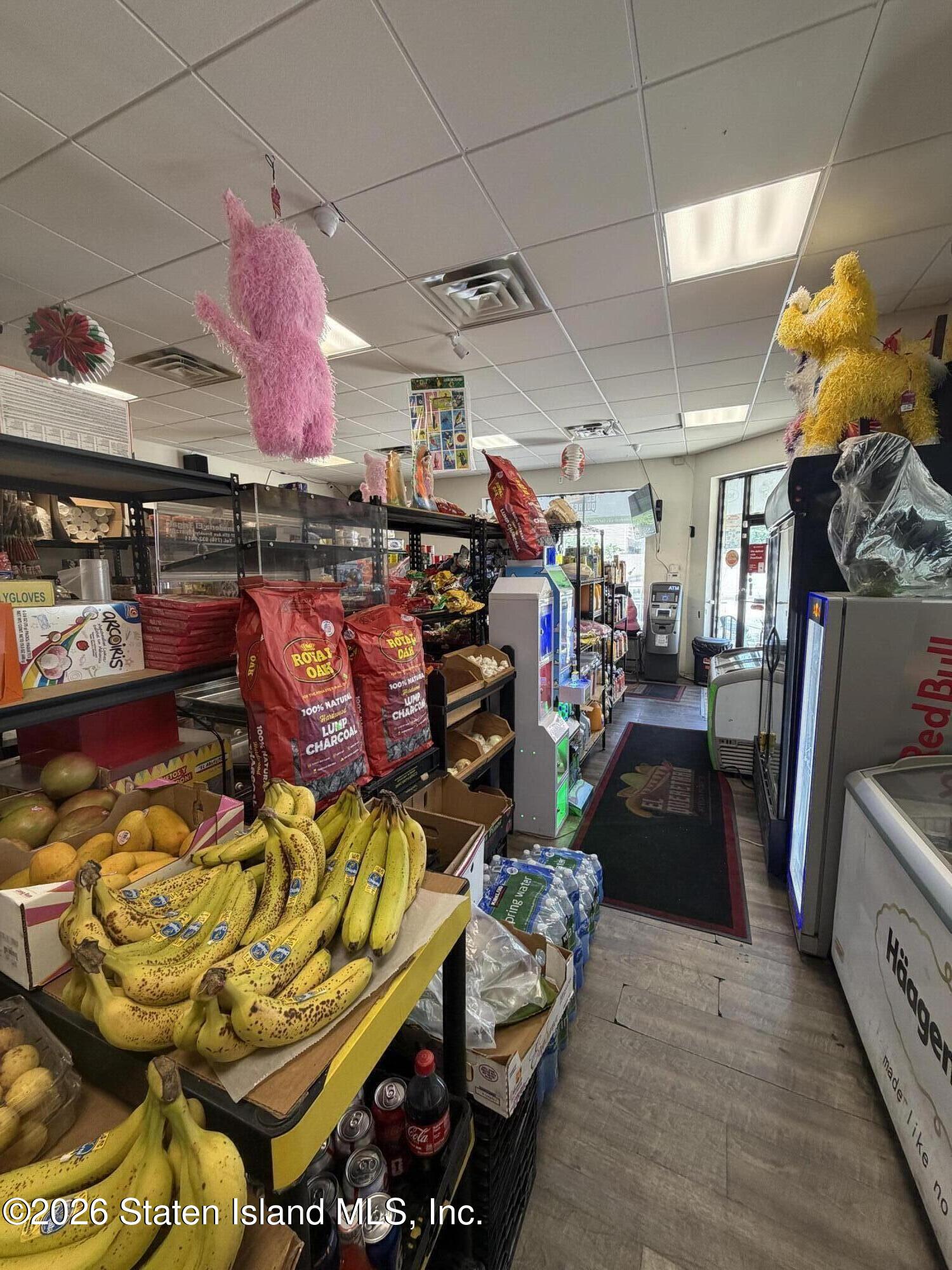 1090 Bay Street, Staten Island, NY, 10305 image 13