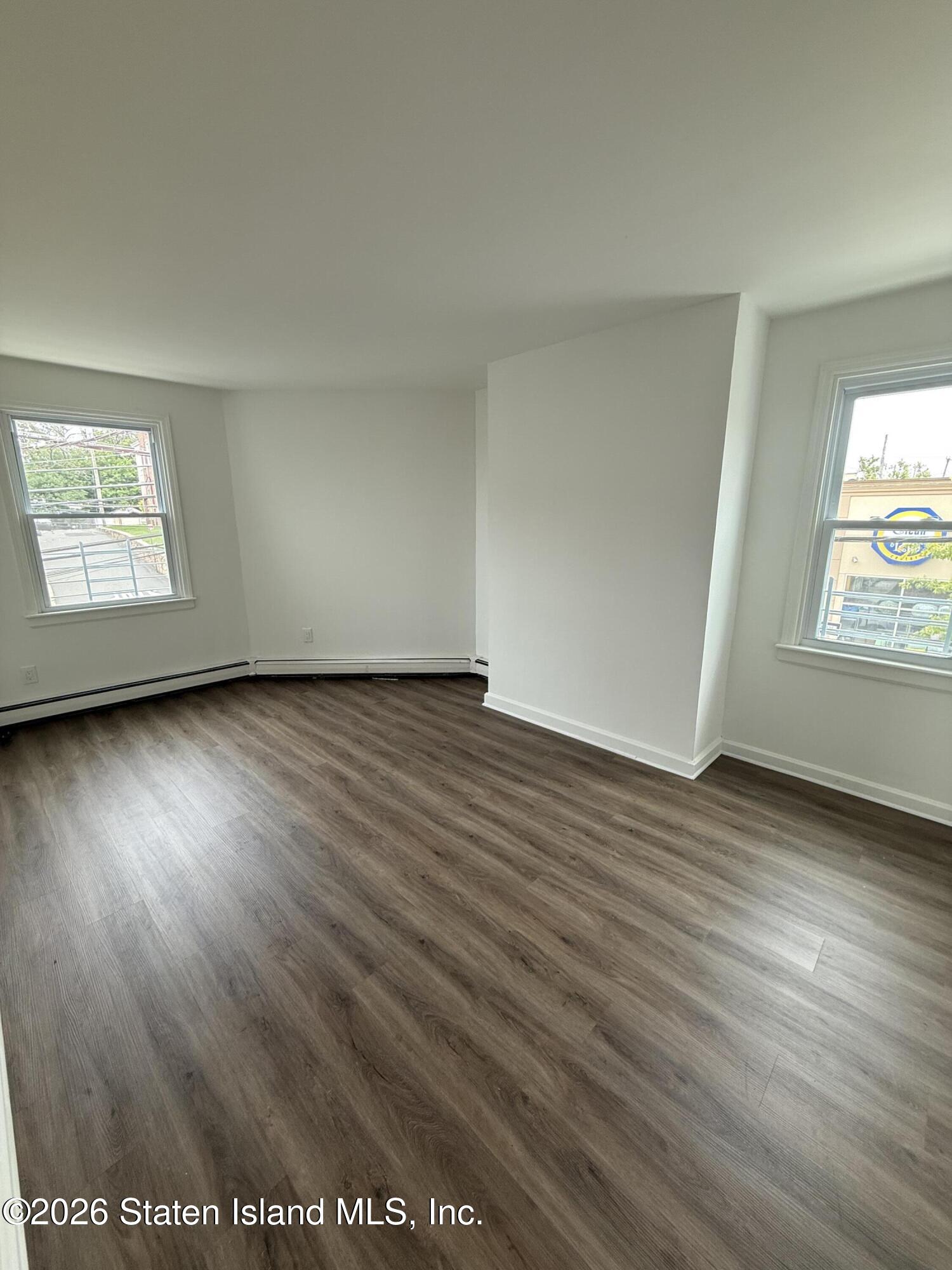 1090 Bay Street, Staten Island, NY, 10305 image 29