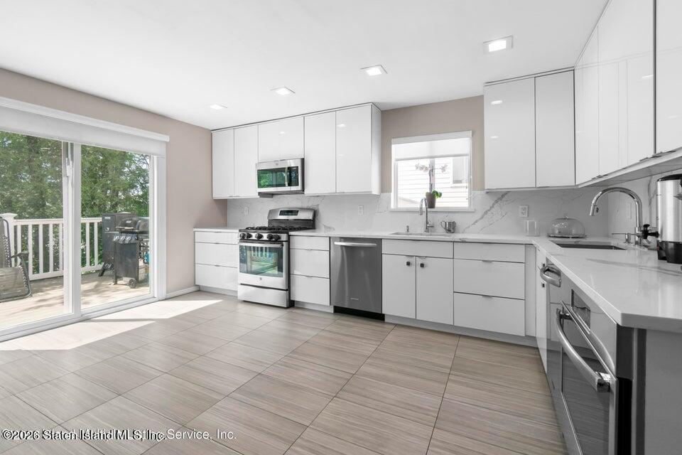 136 Roosevelt Avenue Image 4