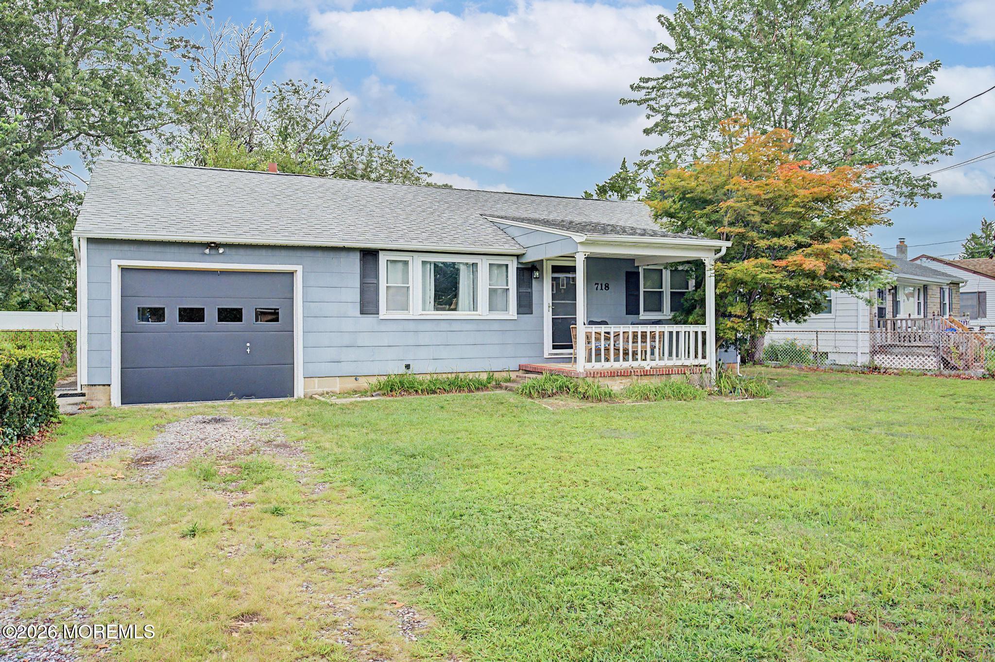 718 Barberry Drive Image 4