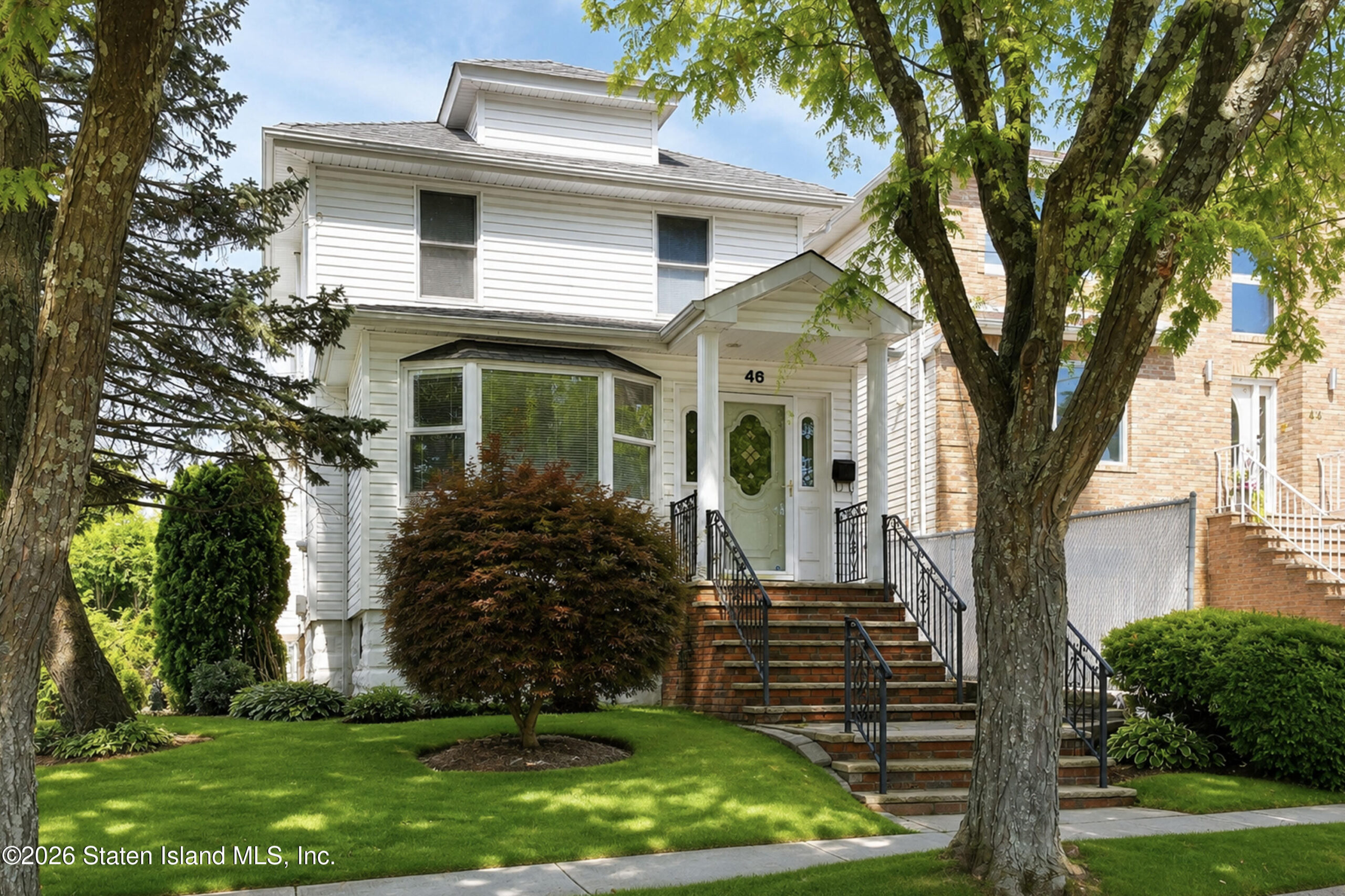 46 Van Brunt Street Image 1