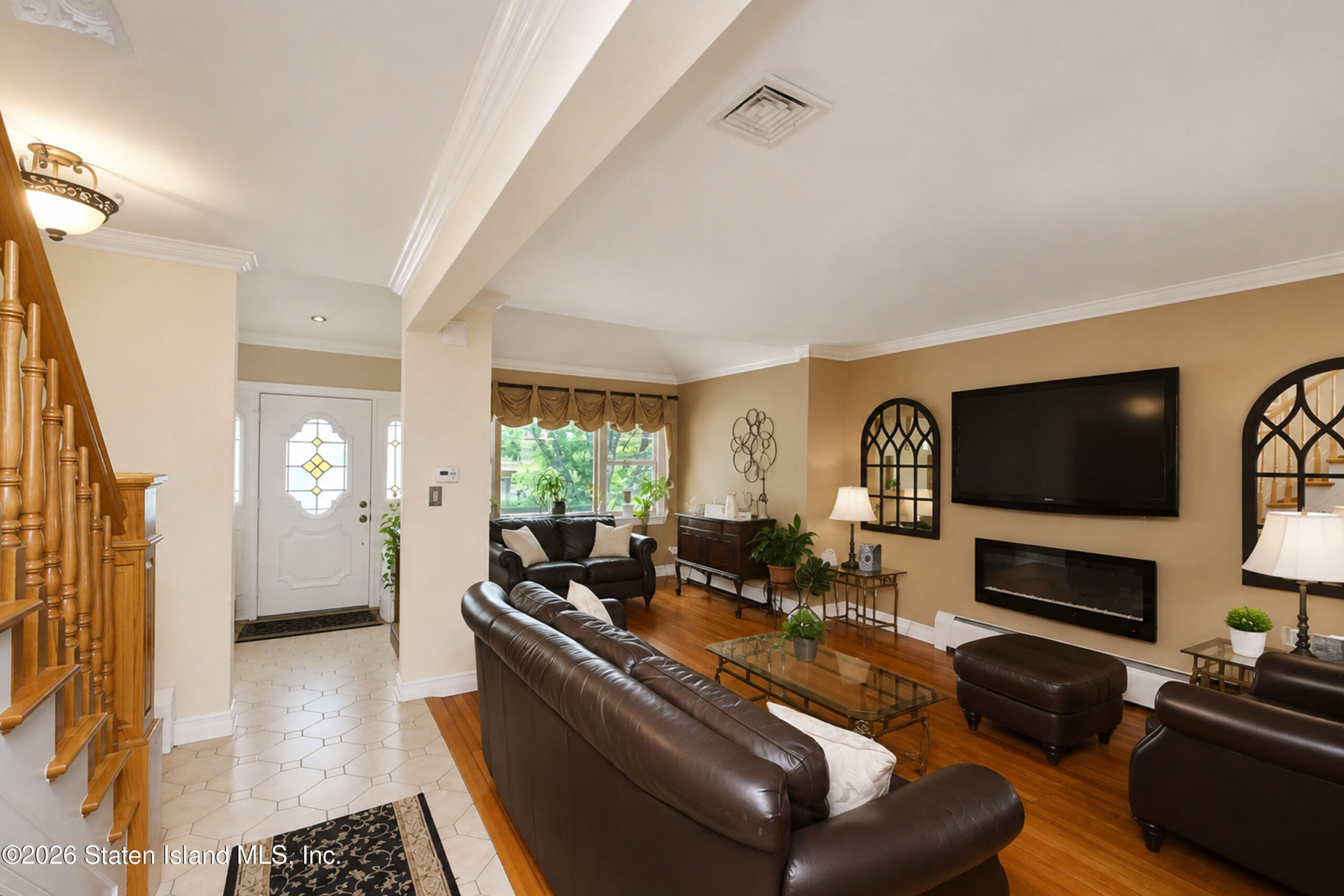46 Van Brunt Street Image 5