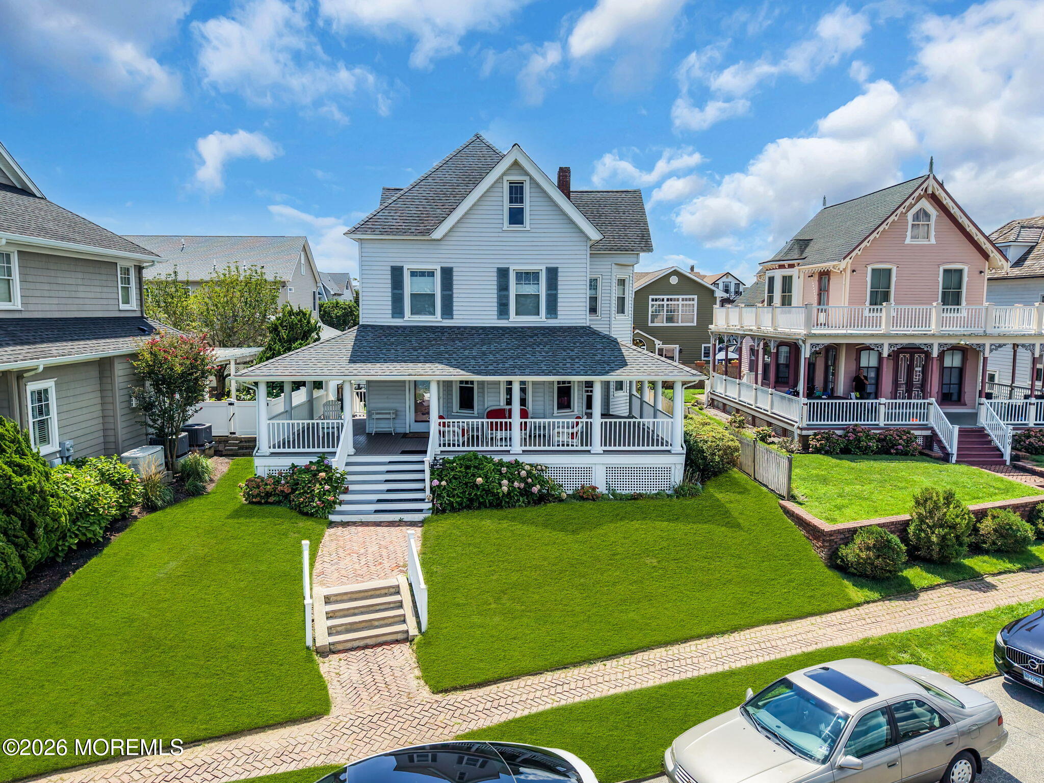 207 S Lake Drive Image 4