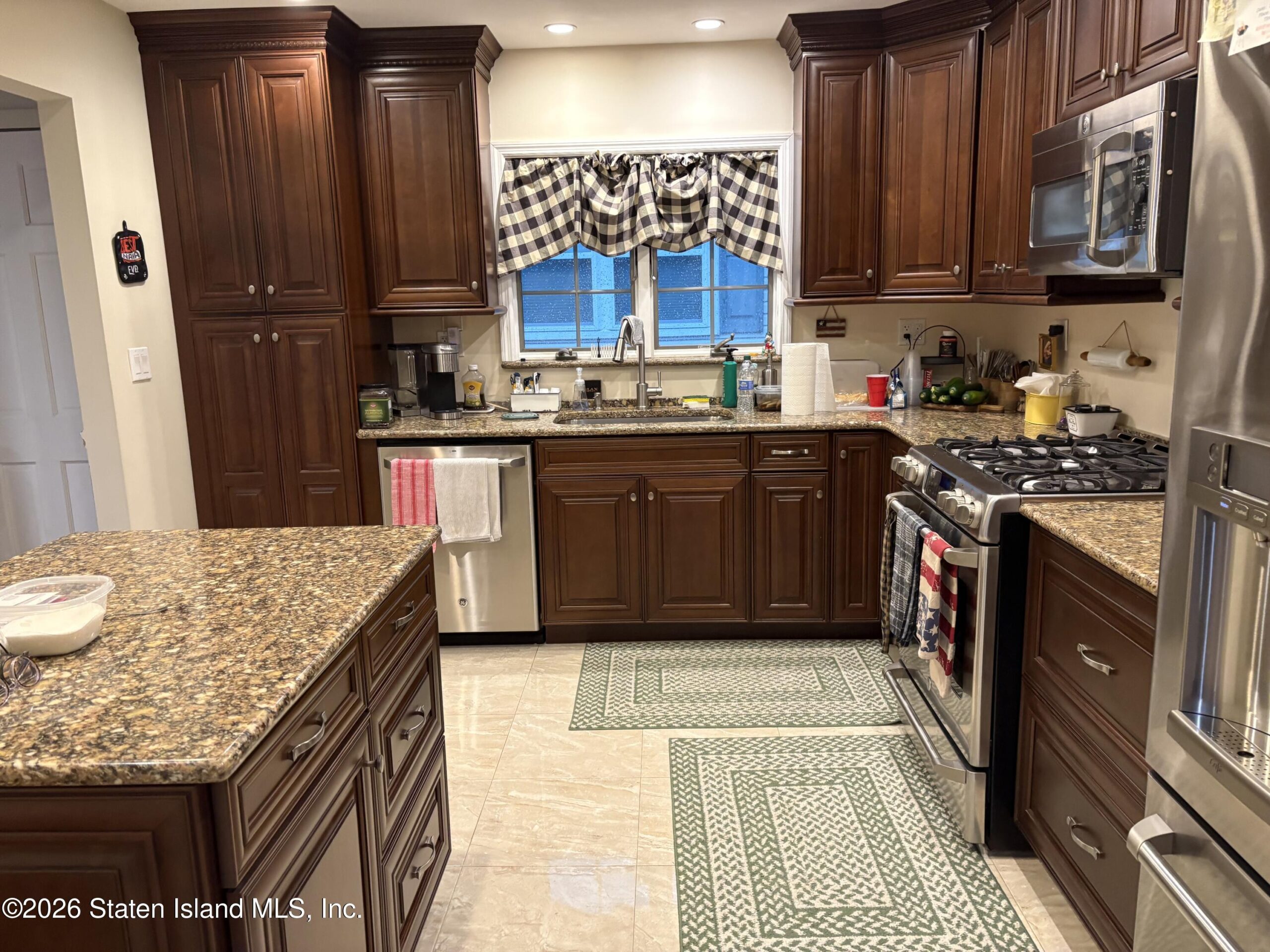 401 Vernon Avenue Image 4