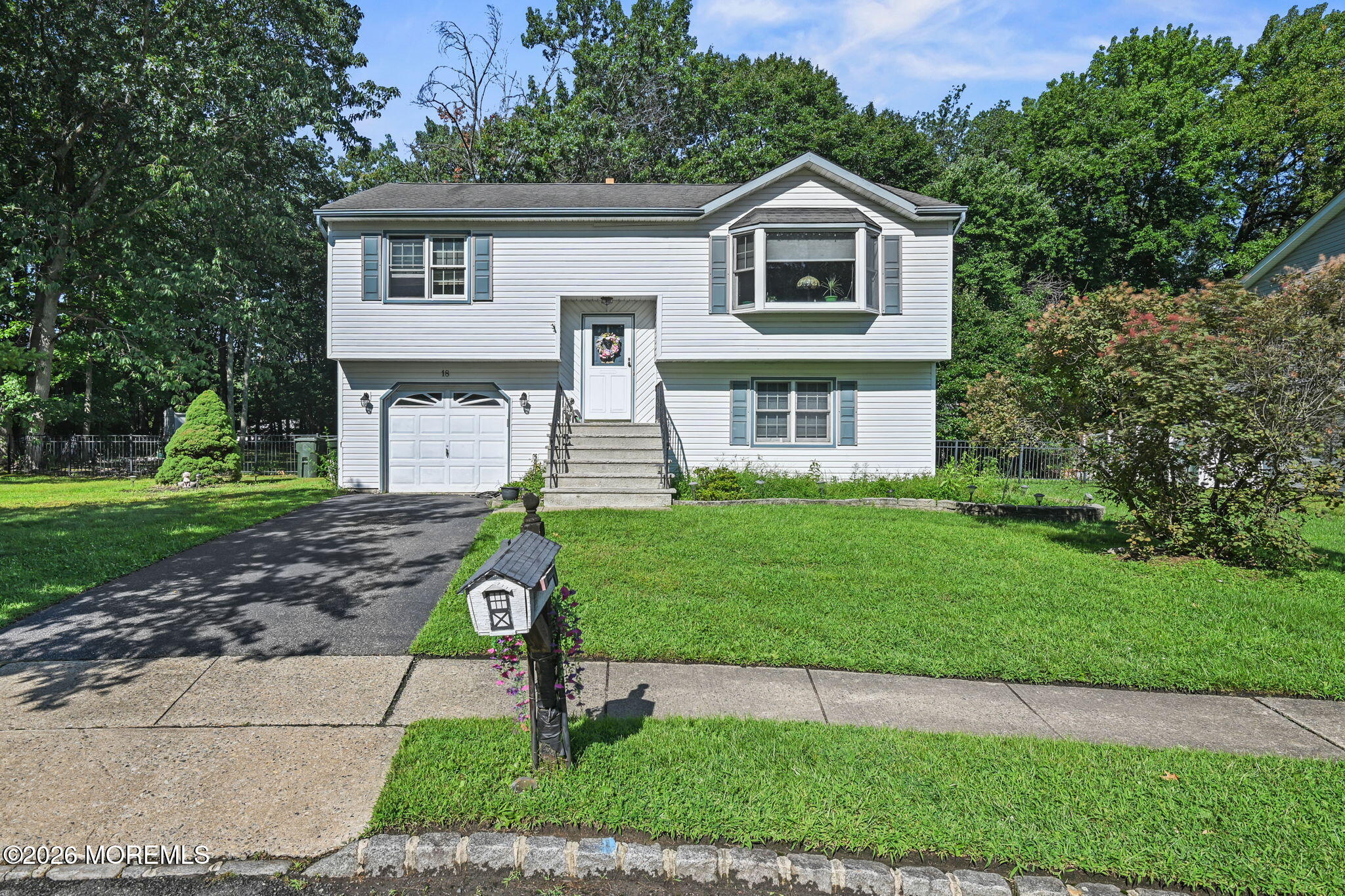 18 Molly Pitcher Drive Image 1