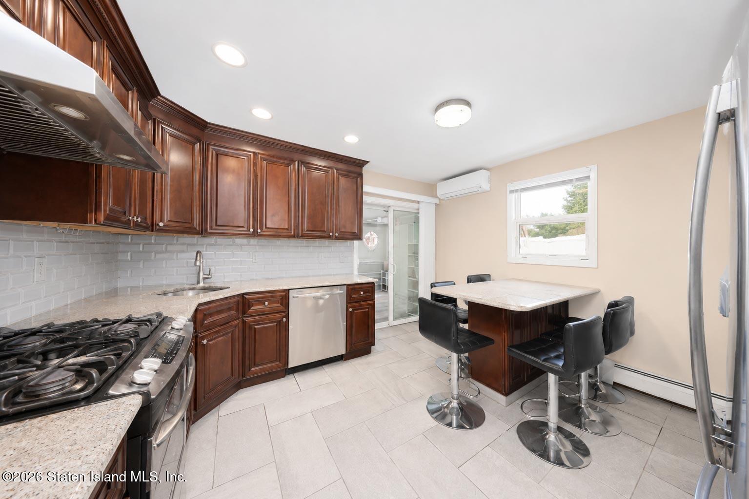 211 Roma Avenue, Staten Island, NY, 10306 image 6