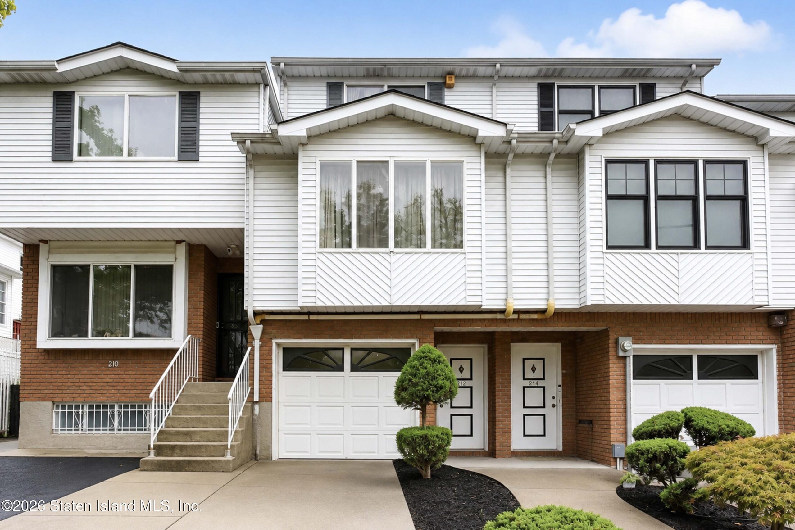 212 Kirshon Avenue Image 2