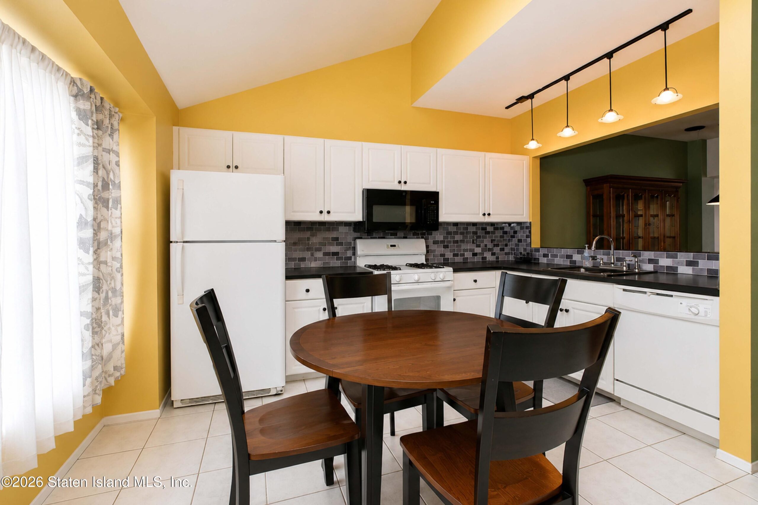 212 Kirshon Avenue, Staten Island, NY, 10314 image 13