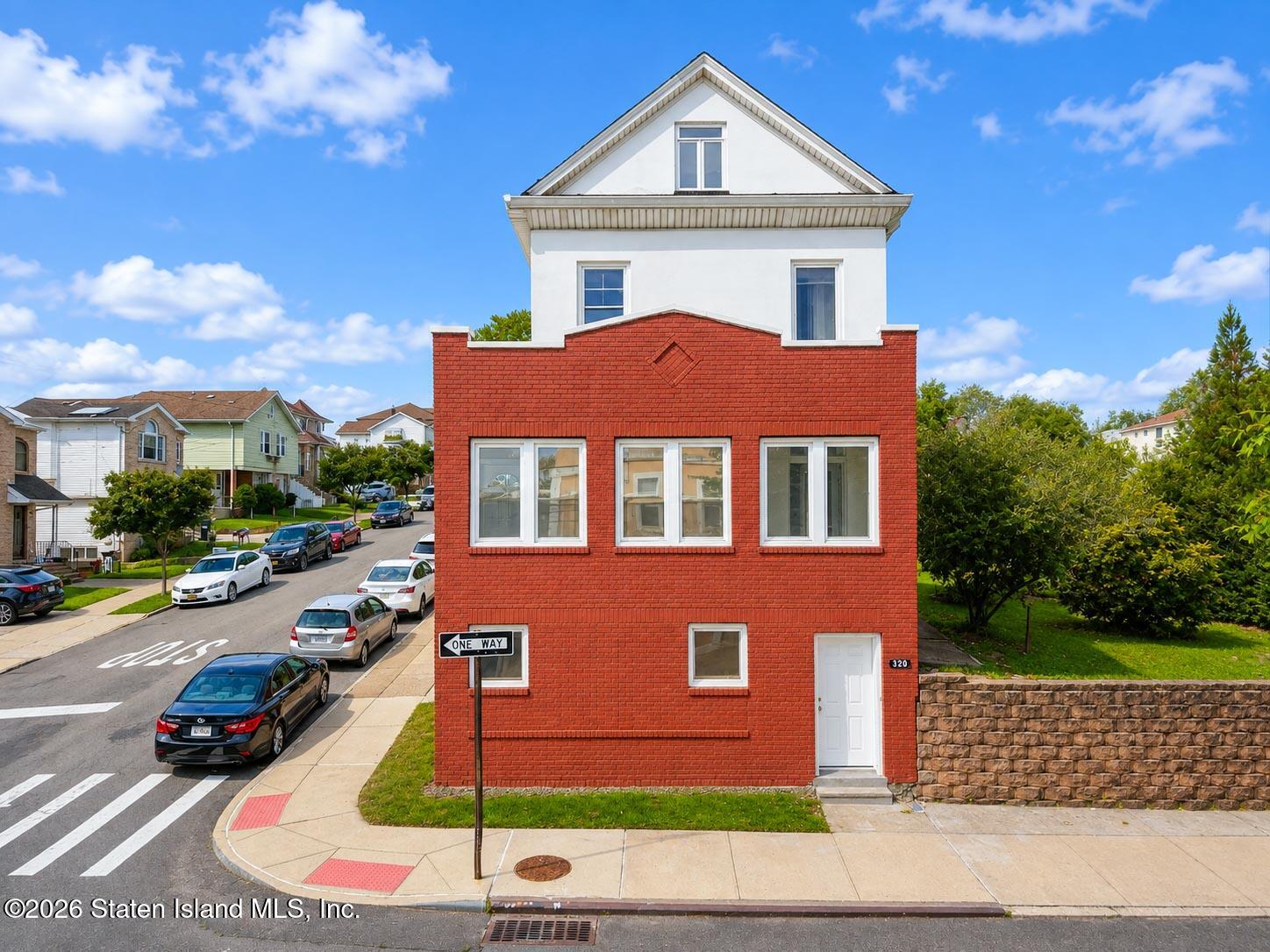 320 Clifton Avenue, Staten Island, NY, 10305