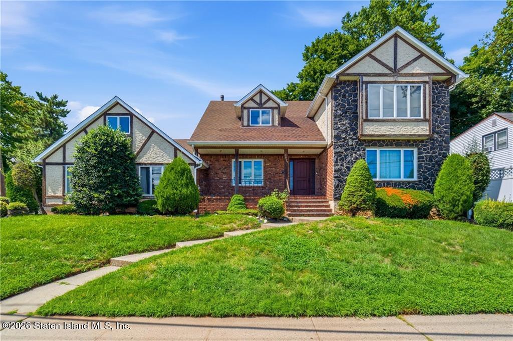 3877 Hylan Boulevard Image 2