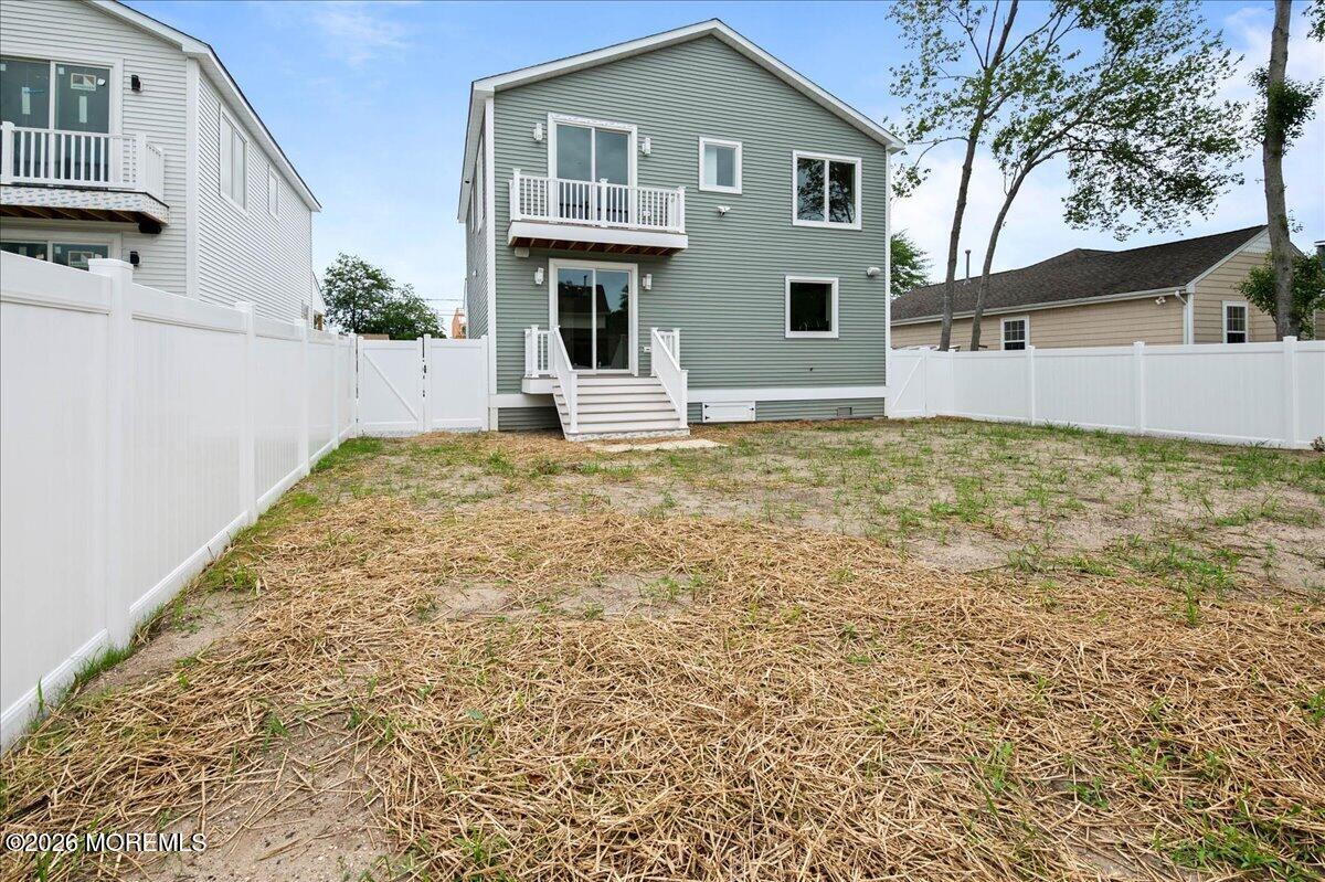 557 Lillie Road Image 2