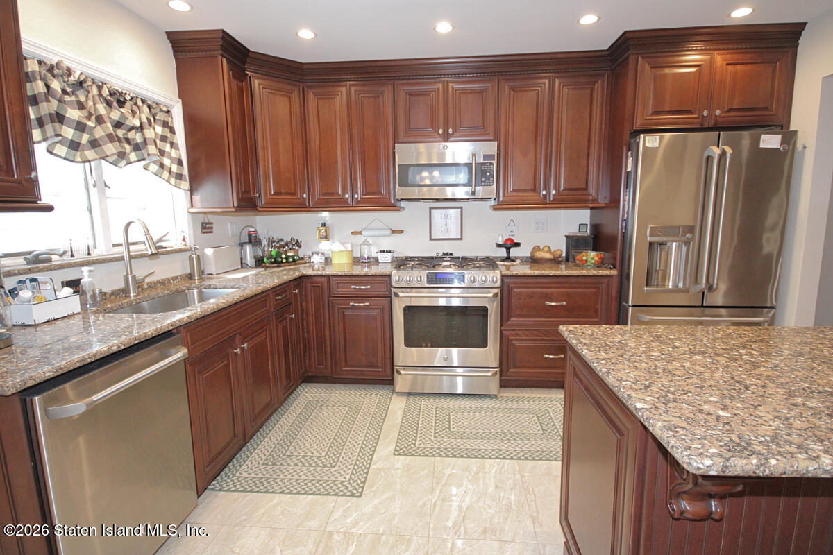 401 Vernon Avenue, Staten Island, NY, 10309 image 24