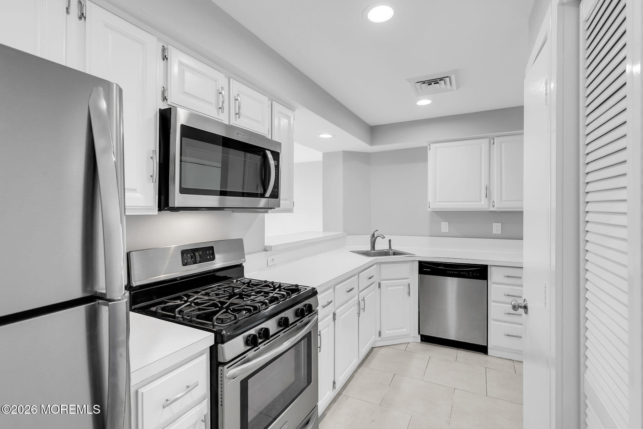 477 Ocean Avenue H1, Long Branch, NJ, 07740 image 16