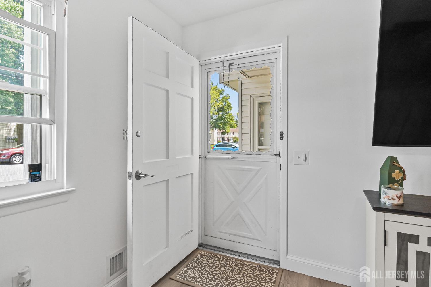67 Galewood Drive B Image 3