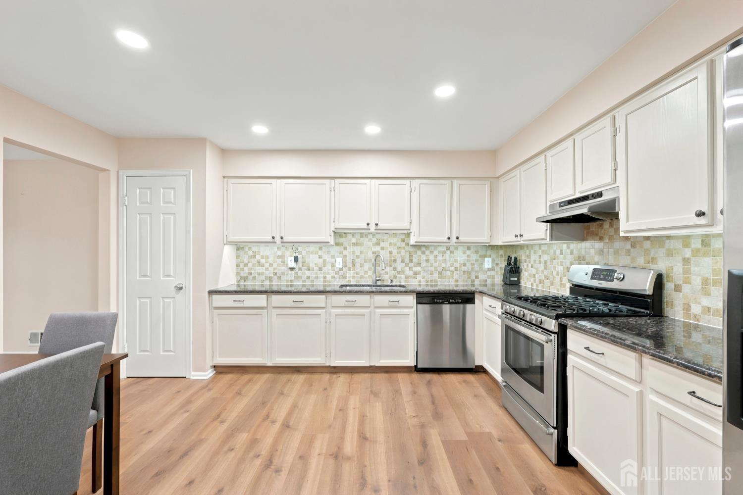 137 Redpine Loop Image 5