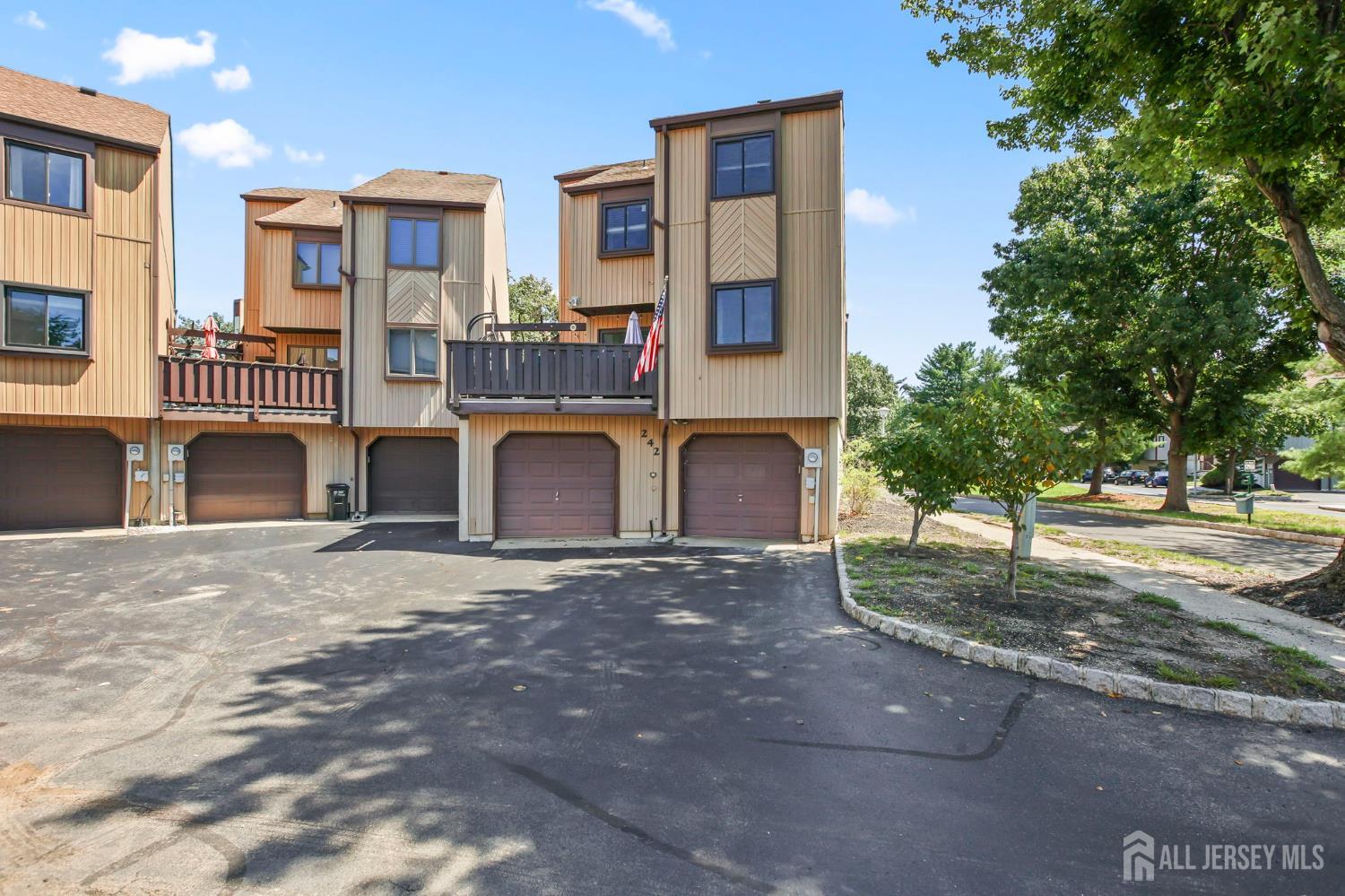 242 Silver Lane Image 2