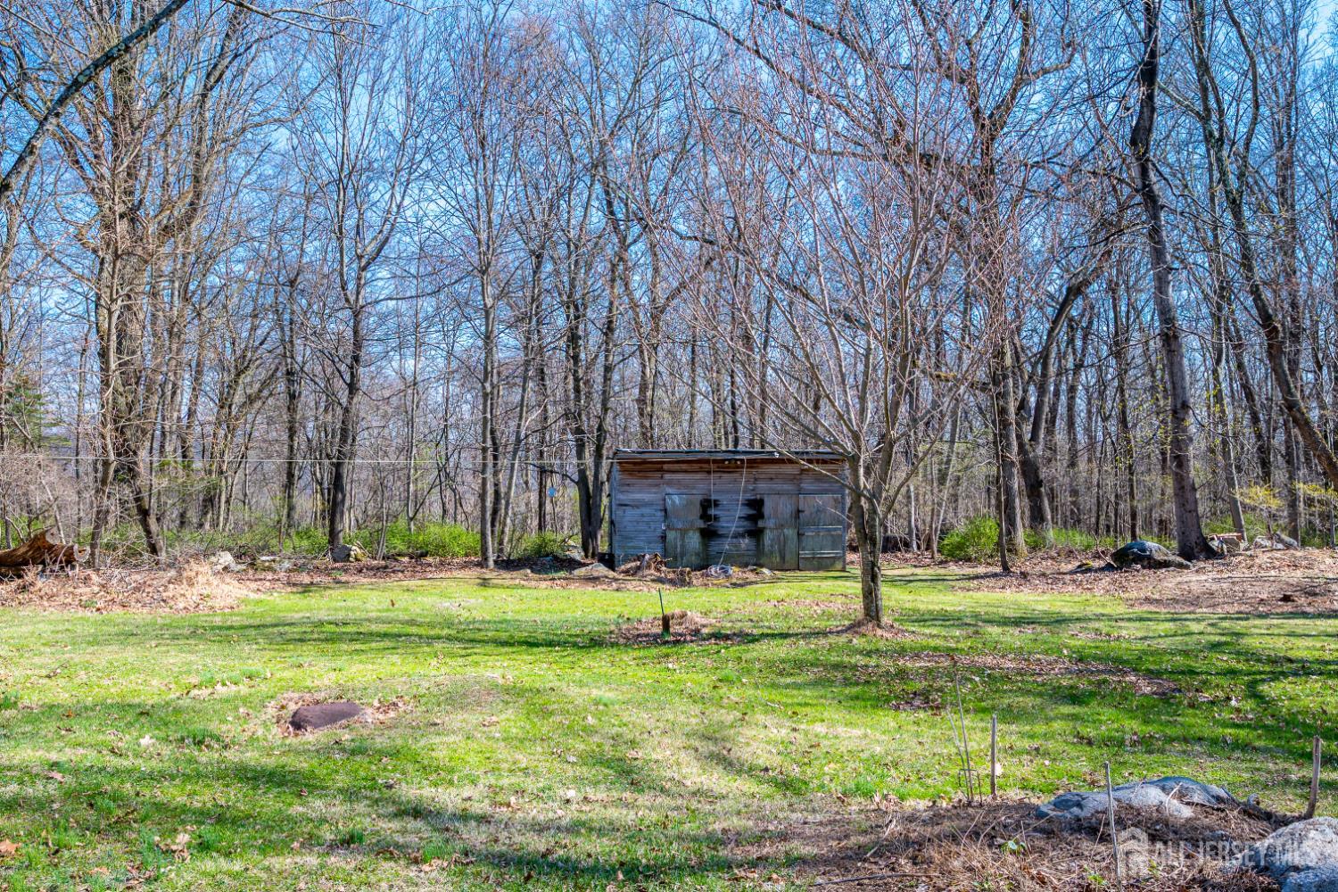 16 Skytop Road, Lebanon Twp, NJ, 07853 image 40