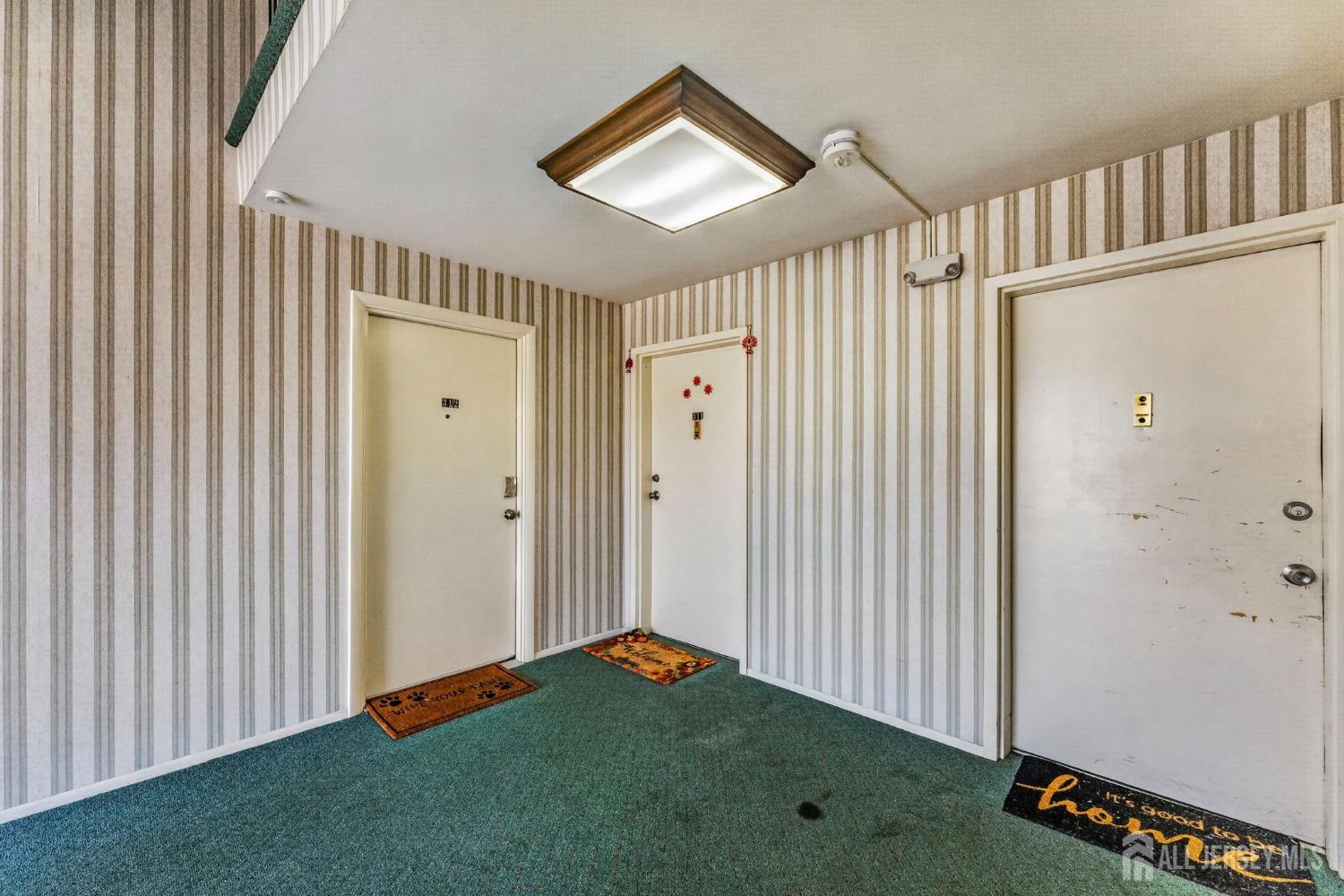 312 Sharon Garden Court Image 3