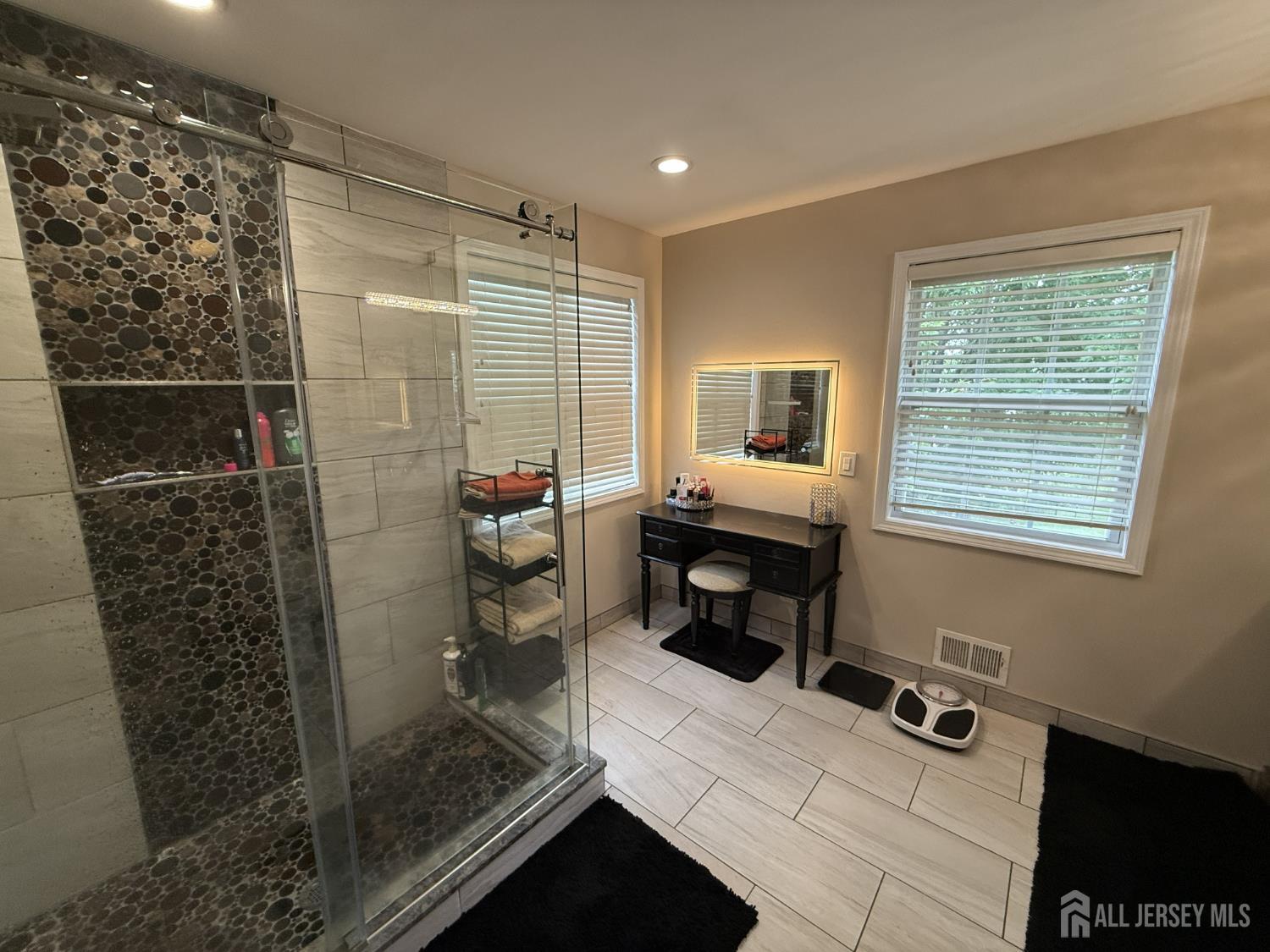27 Mitchell Drive, Monroe, NJ, 08831 image 34