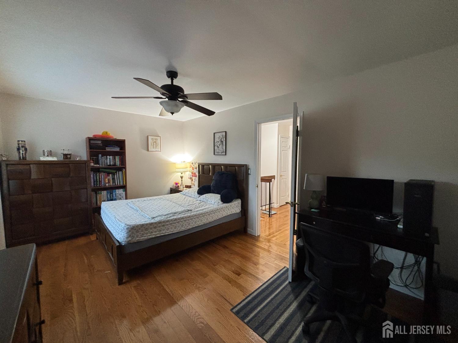 6005 N Oaks Boulevard, North Brunswick, NJ, 08902 image 15