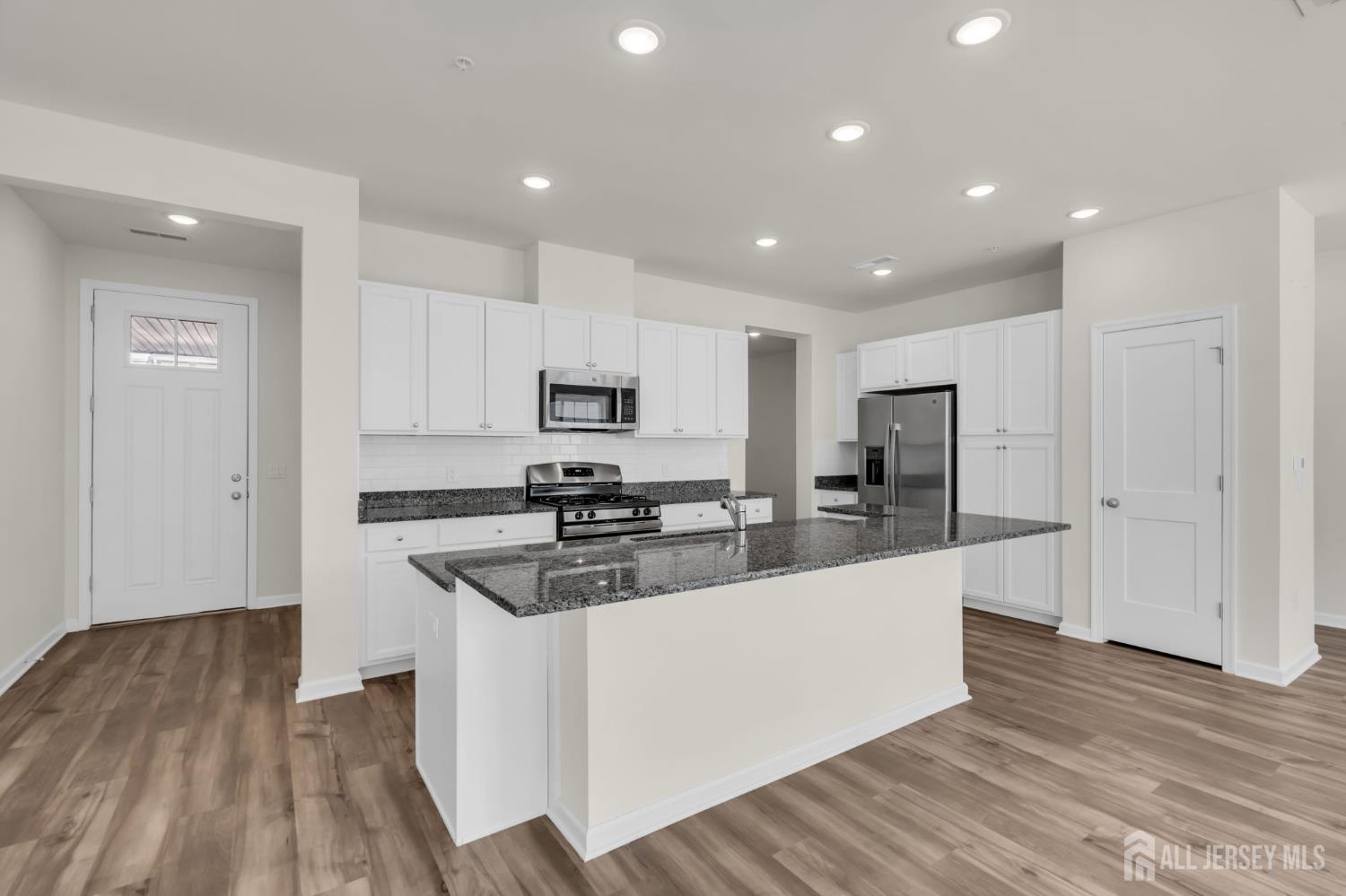 734 Station Road, Dunellen, NJ, 08812 image 17