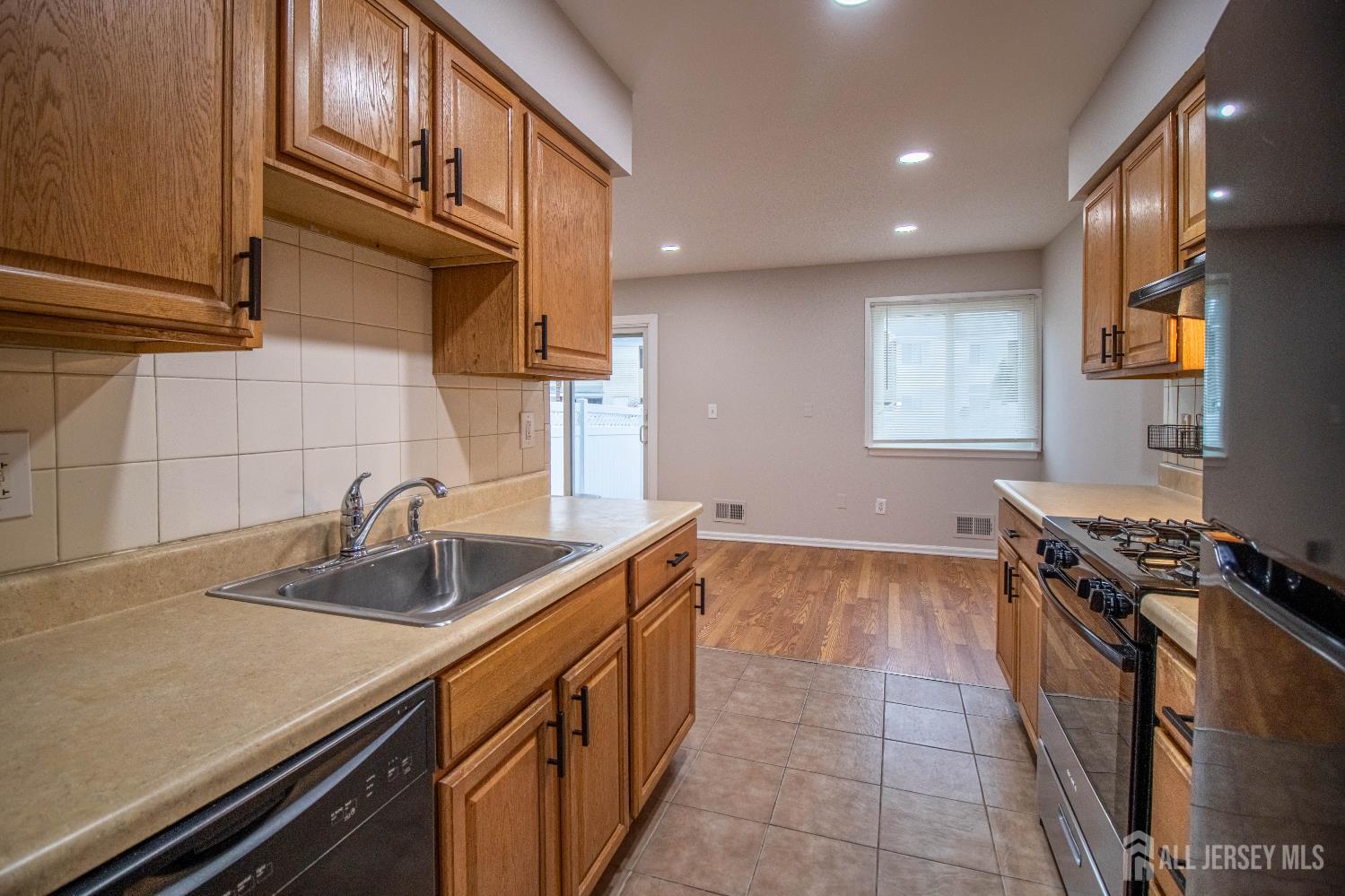 4-H Quincy Circle, South Brunswick, NJ, 08810 image 8