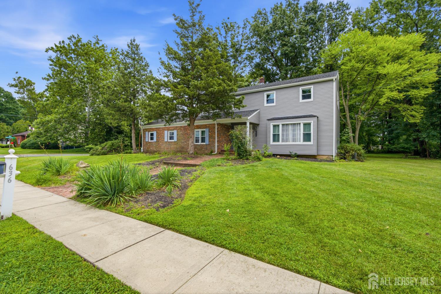 1636 Arthur Avenue Image 2