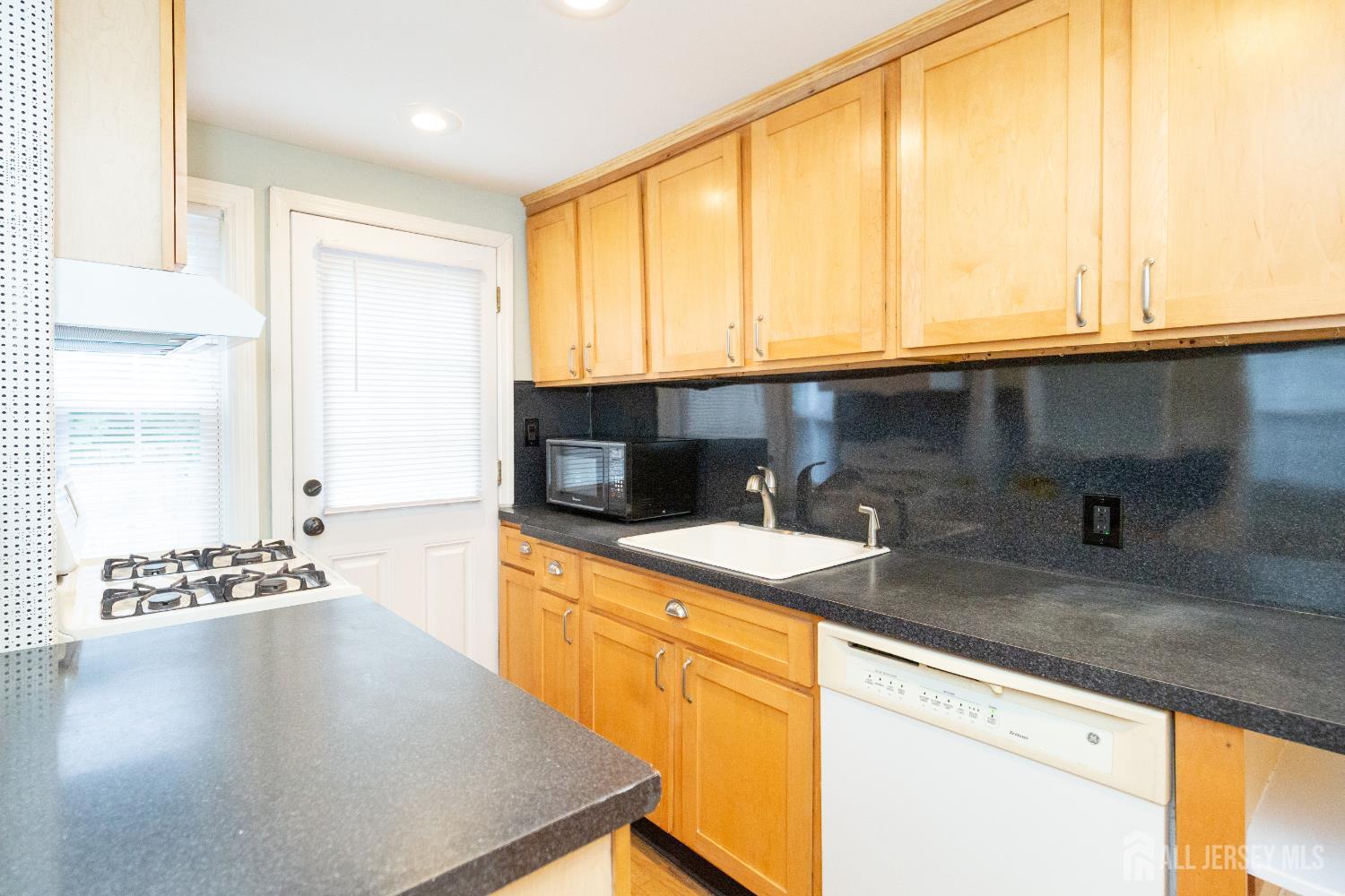 11 Mayfield Place, Metuchen, NJ, 08840 image 11