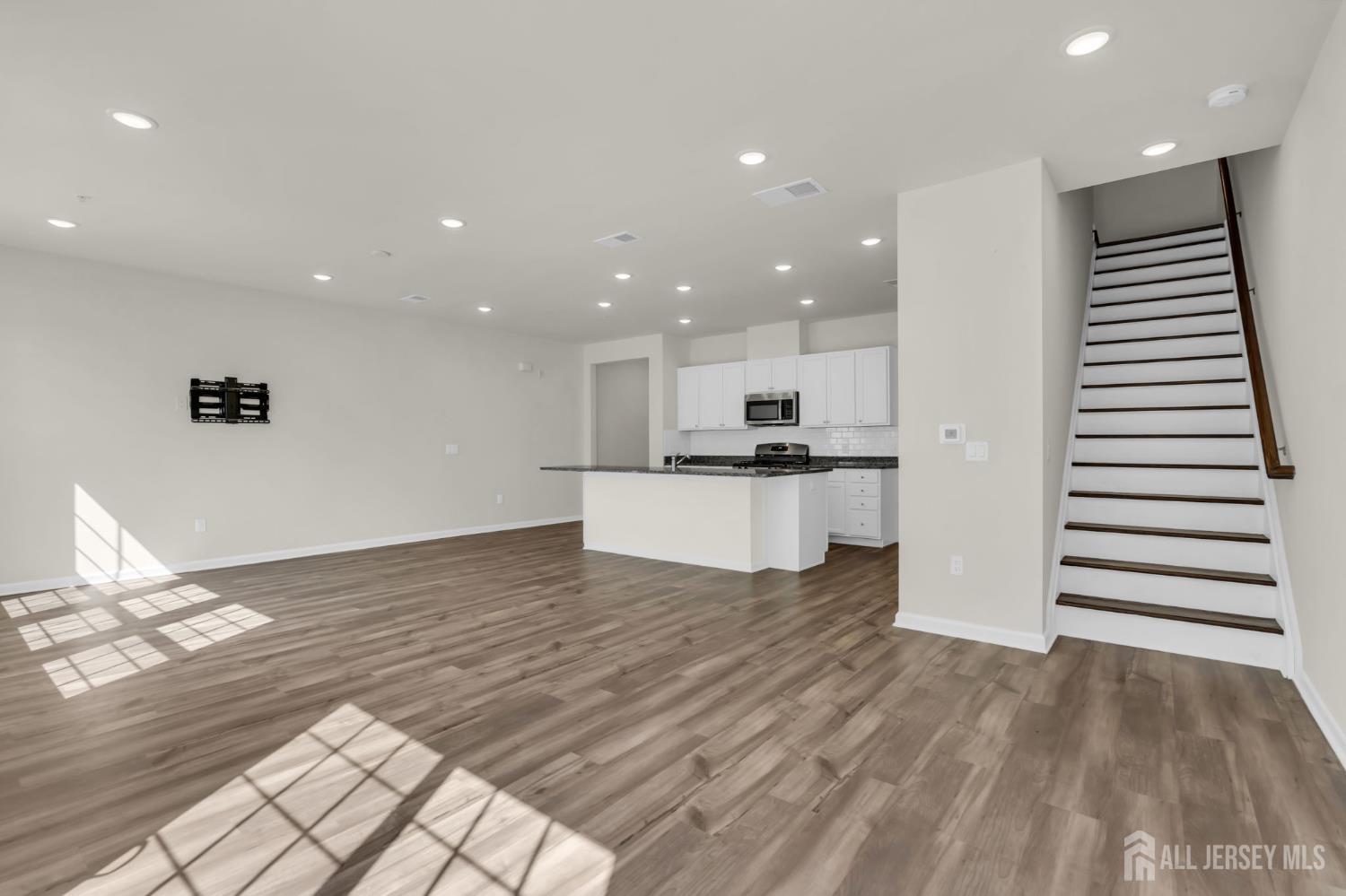 734 Station Road, Dunellen, NJ, 08812 image 11