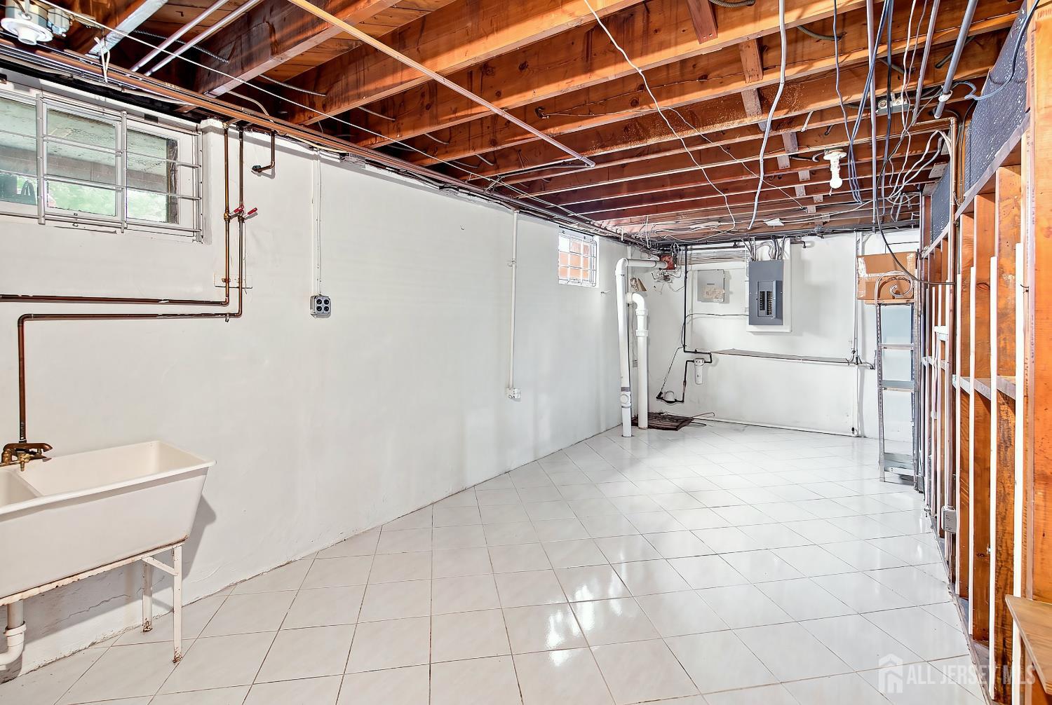 189 Kensington Avenue, Colonia, NJ, 07067 image 36