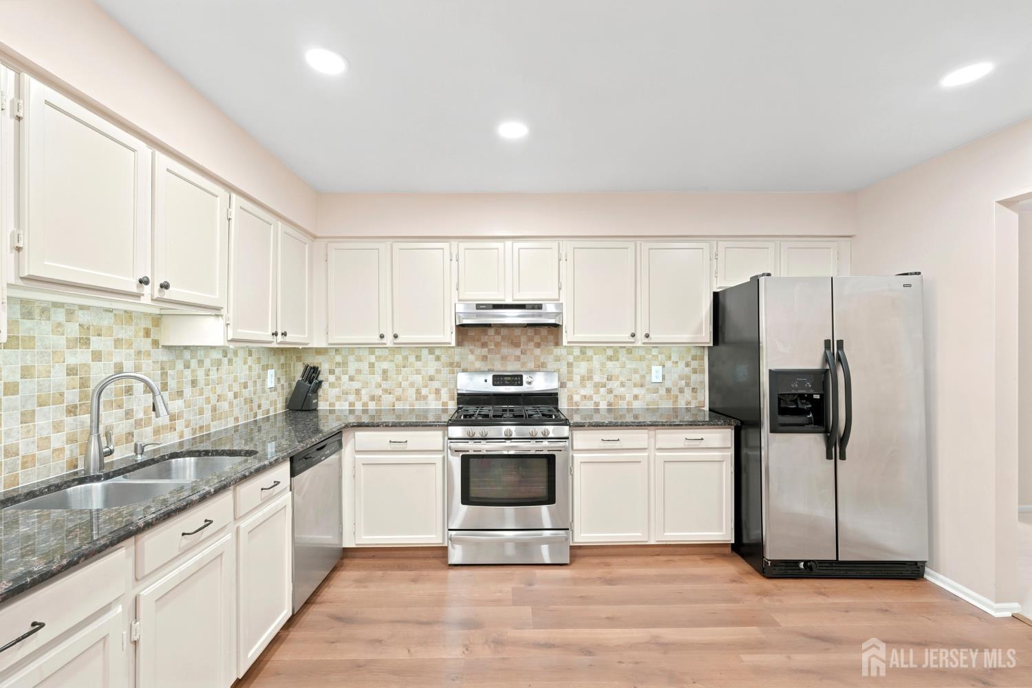 137 Redpine Loop, Old Bridge, NJ, 08857 image 6