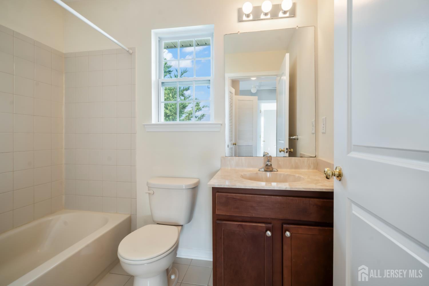13 Ronald Drive, Franklin Twsp, NJ, 08873 image 11