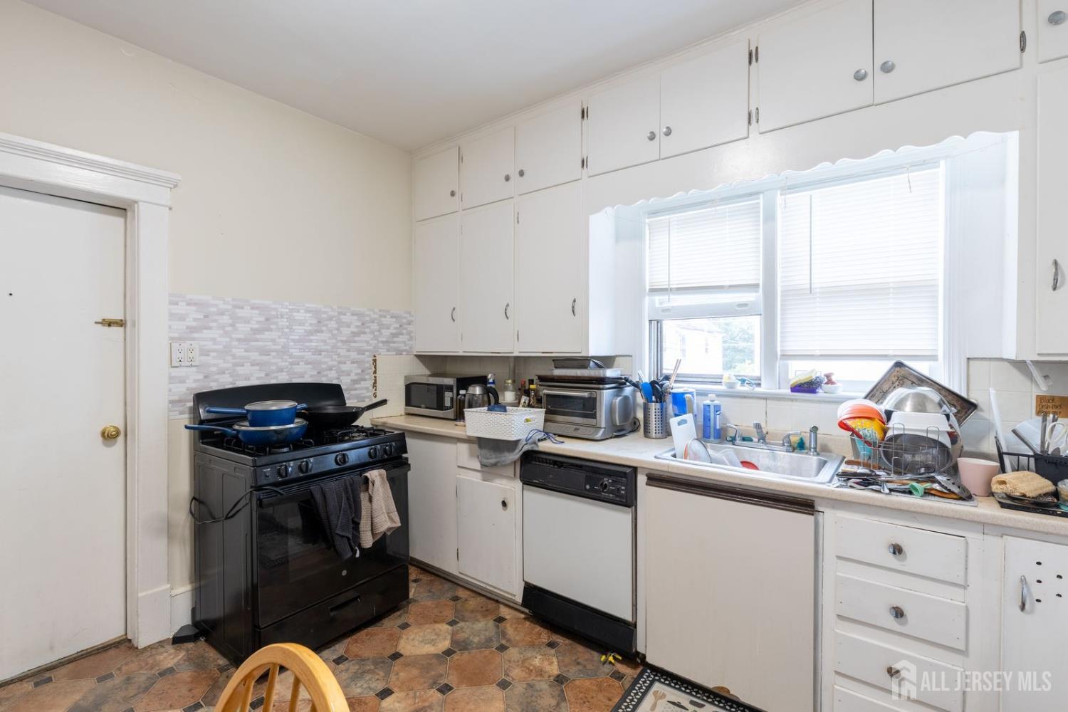 32 Suydam Street, New Brunswick, NJ, 08901 image 13