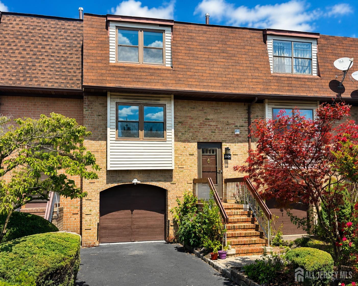 3504 N Oaks Boulevard, North Brunswick, NJ, 08902