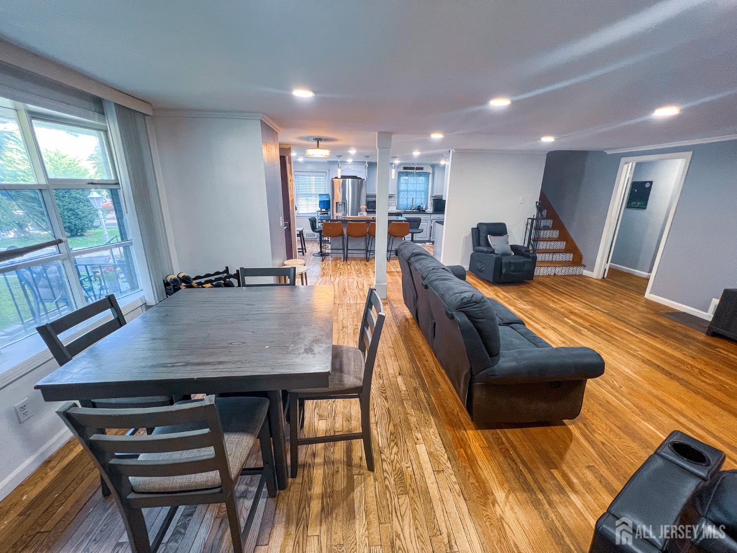 1295 Marion Avenue Image 5