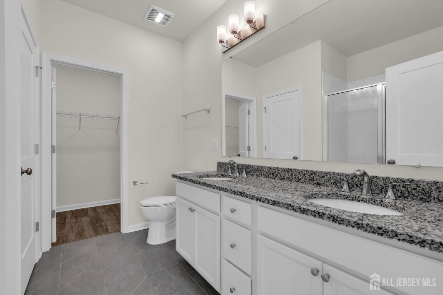 734 Station Road, Dunellen, NJ, 08812 image 32