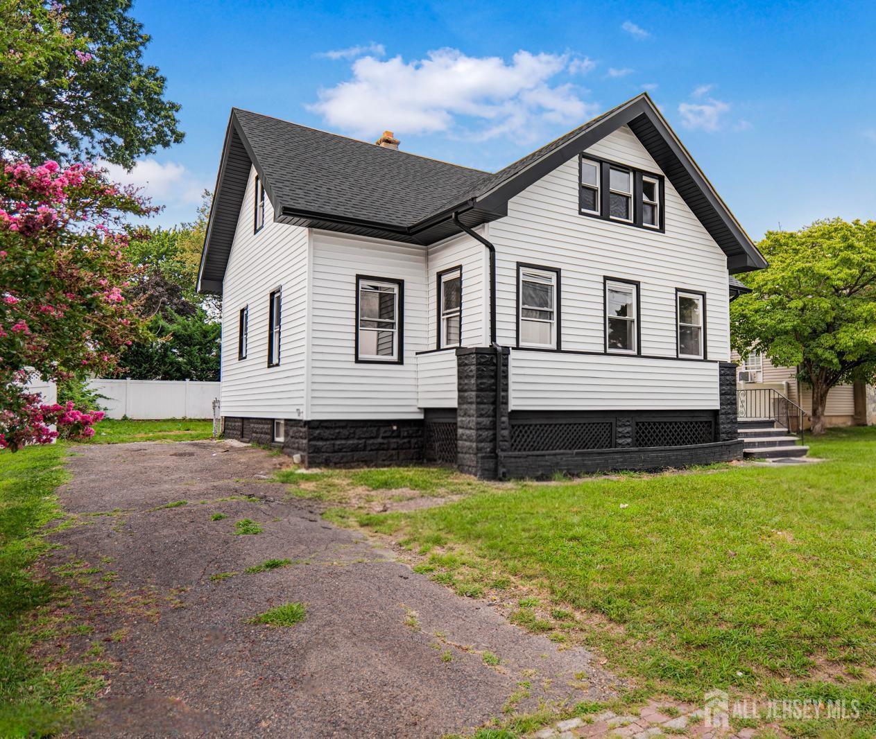 16 Lincoln Avenue Image 1