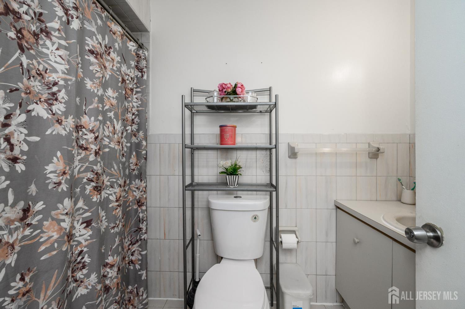 7010 Grand Avenue, North Bergen, NJ, 07047 image 14
