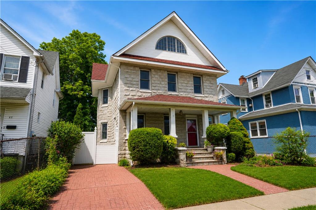 69 Saint Stephens Place Image 1