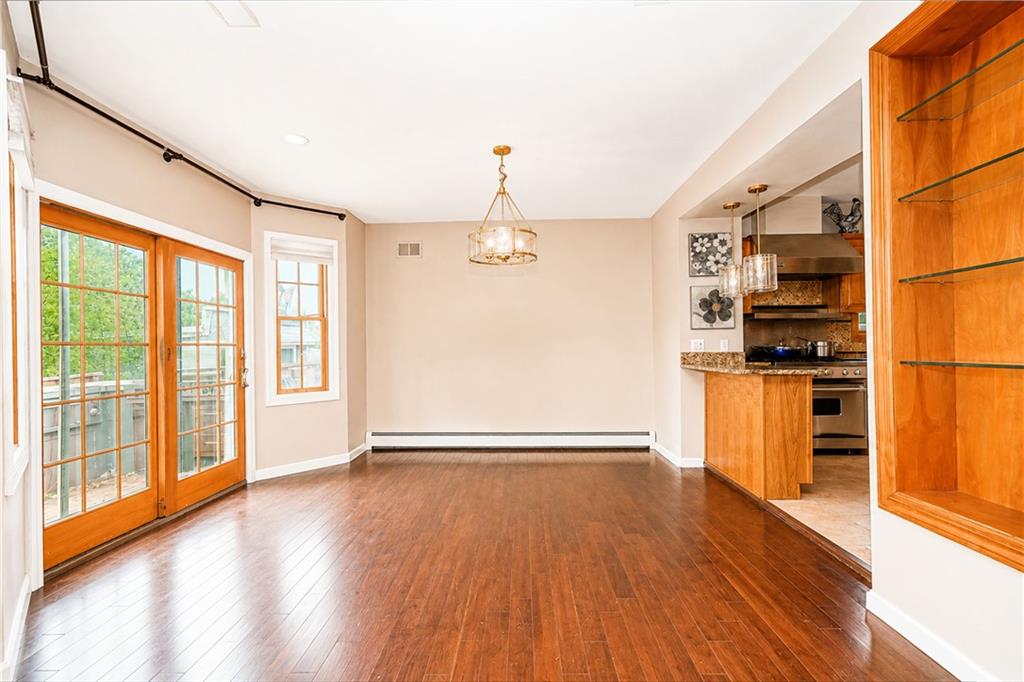 69 Saint Stephens Place Image 4