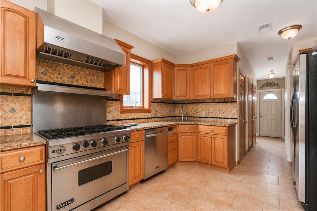 69 Saint Stephens Place, Staten  Island, New York, 10306 image 14