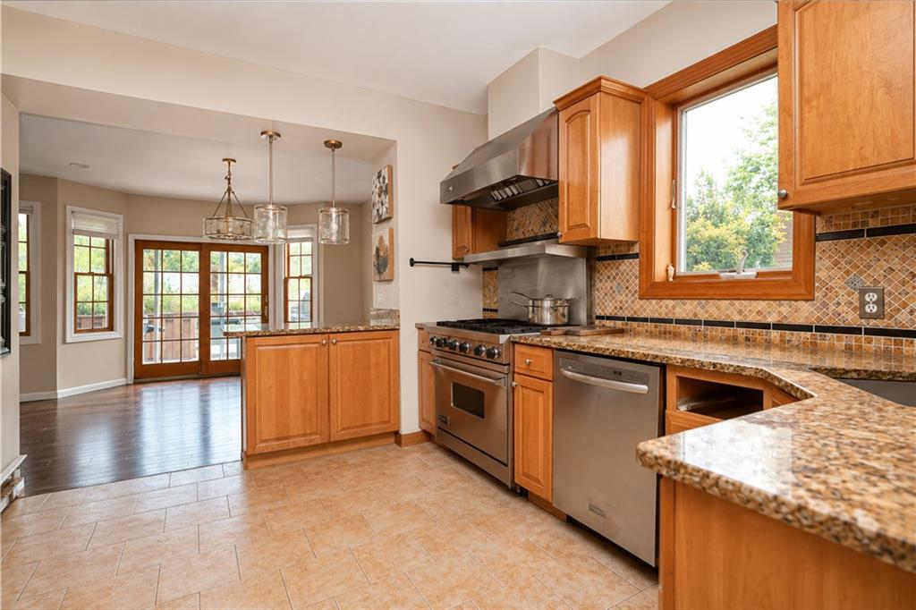 69 Saint Stephens Place, Staten  Island, New York, 10306 image 16