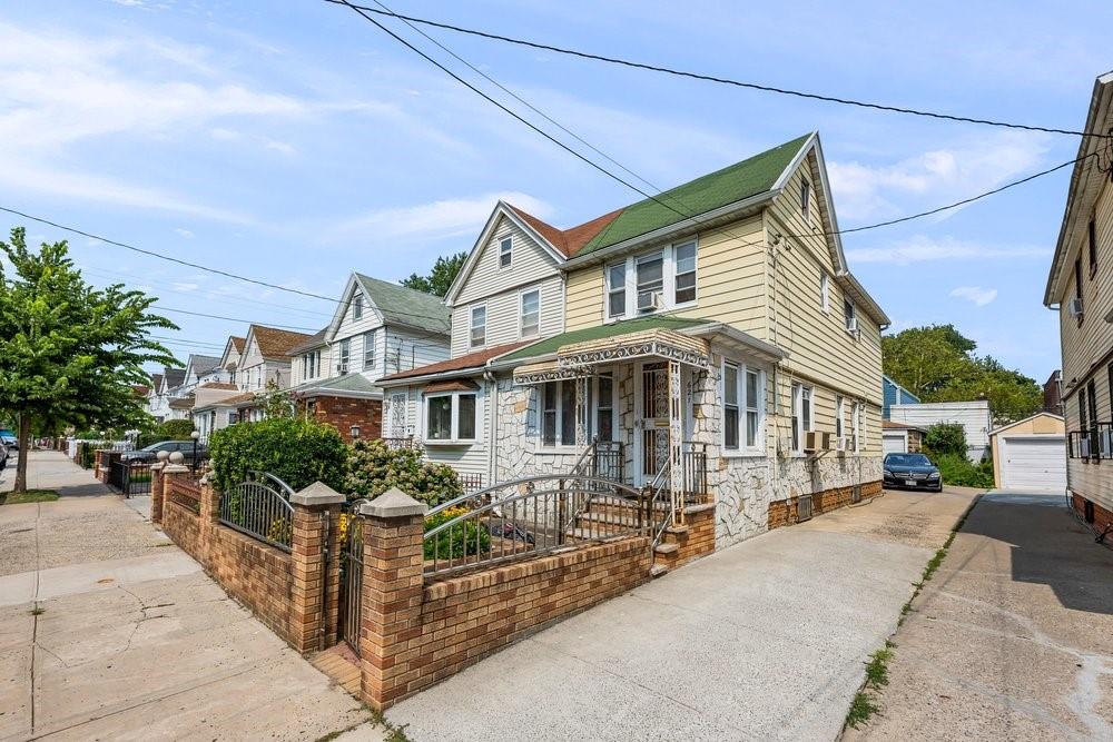 621 East 43rd Street Image 3