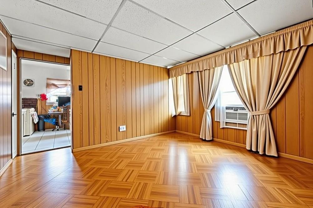 621 East 43rd Street Image 4
