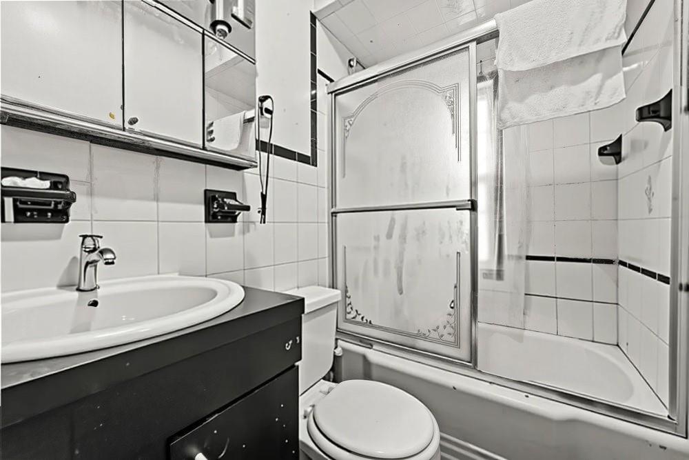 621 East 43rd Street, Brooklyn, New York, 11203 image 9