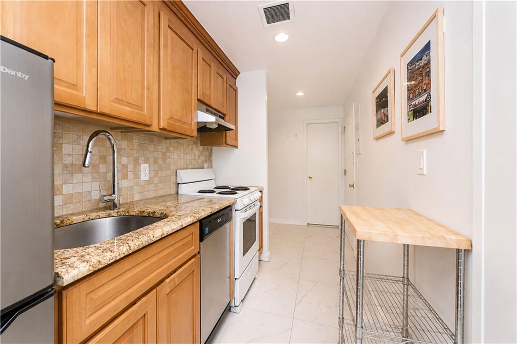 191 73rd Street 203, Brooklyn, New York, 11209 image 15