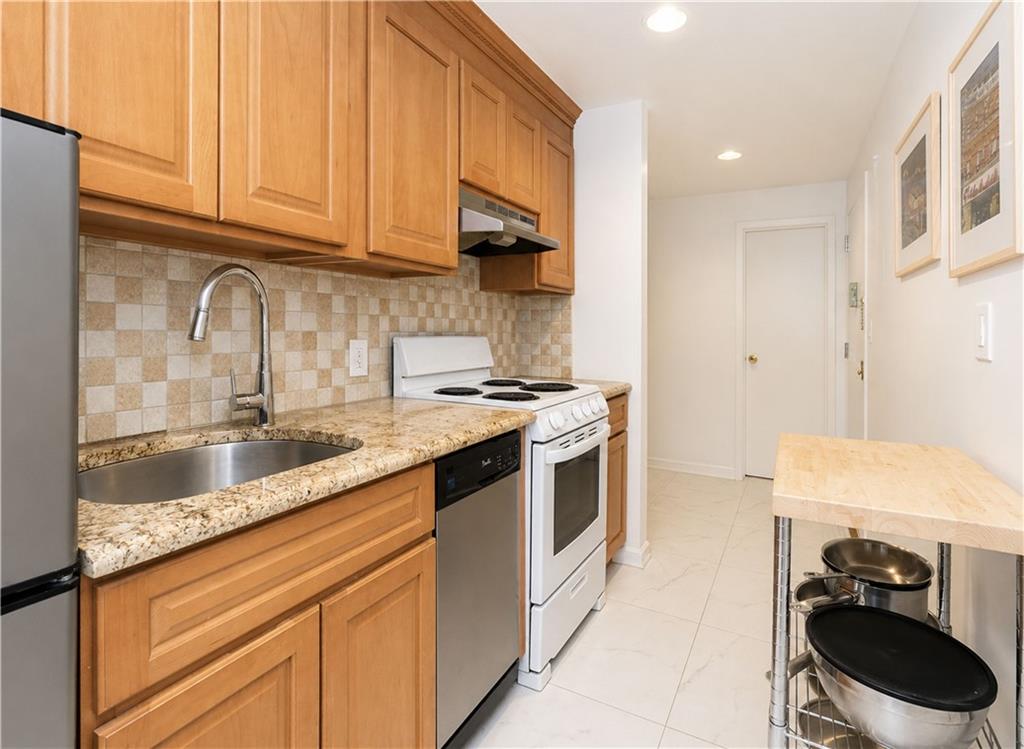 191 73rd Street 203, Brooklyn, New York, 11209 image 20