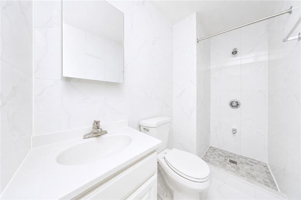 921 60th Street 3A Image 5